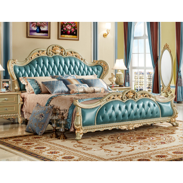 Camera da letto principale con mobili padronali in pelle blu di lusso di buona qualità